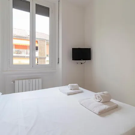 New Renovated Apartment Close To Navigli - Bordighera アパート